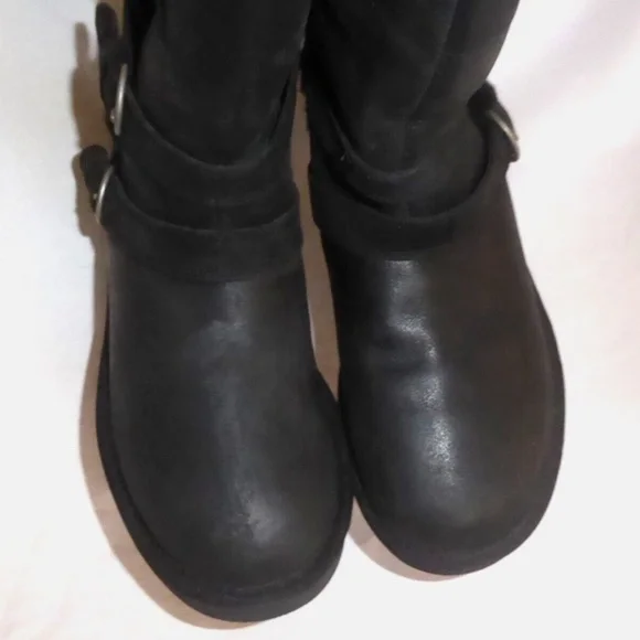 🎈FINAL SALE UGG Becket Black Distressed Leather Boots NEW * - Picture 11 of 16
